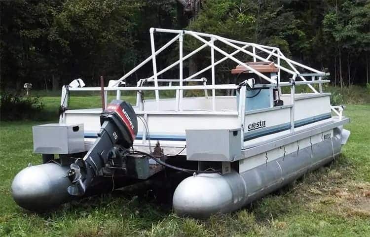 How to Make a Homemade Pontoon Boat Cover Support System
