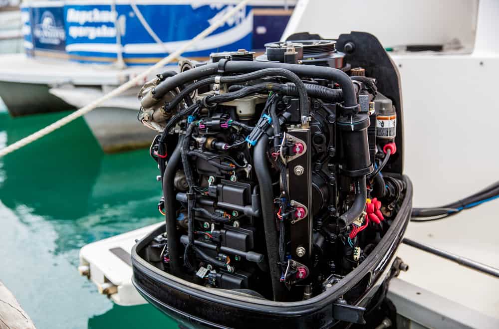 Do All Outboard Motors Have A Carburetor