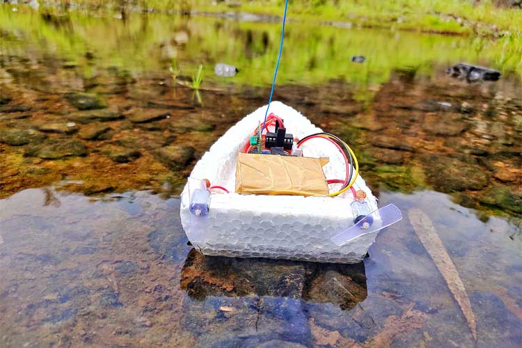 Build a Simple Arduino RC Boat that can be Controlled Wirelessly using 433 MHz RF Modules