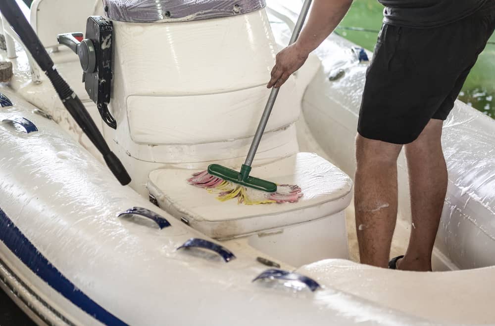 Clean-the-boat-interior-and-exterior