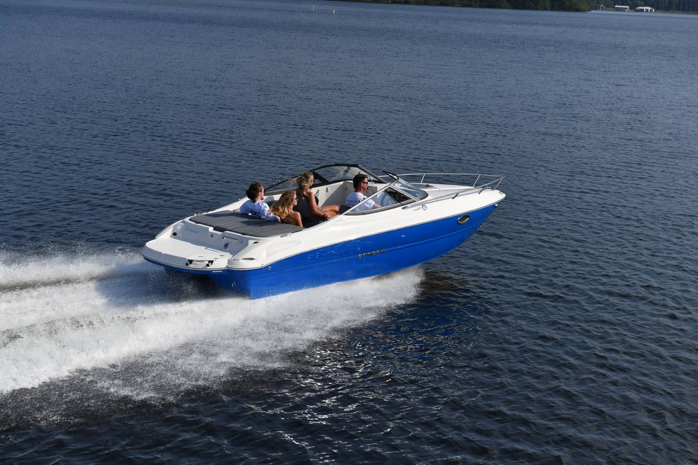 Stingray 225 CR Cuddy Cabin